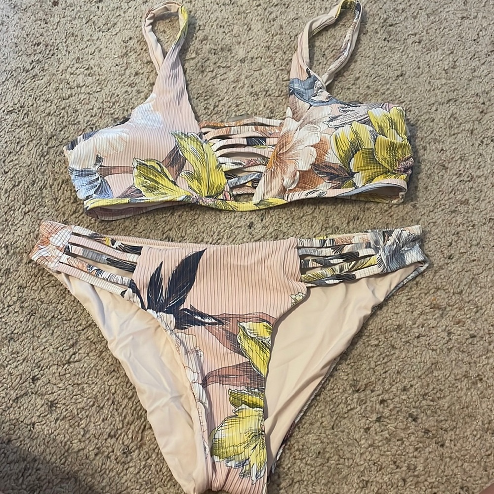 WOMENS SWIMSUIT FLORAL